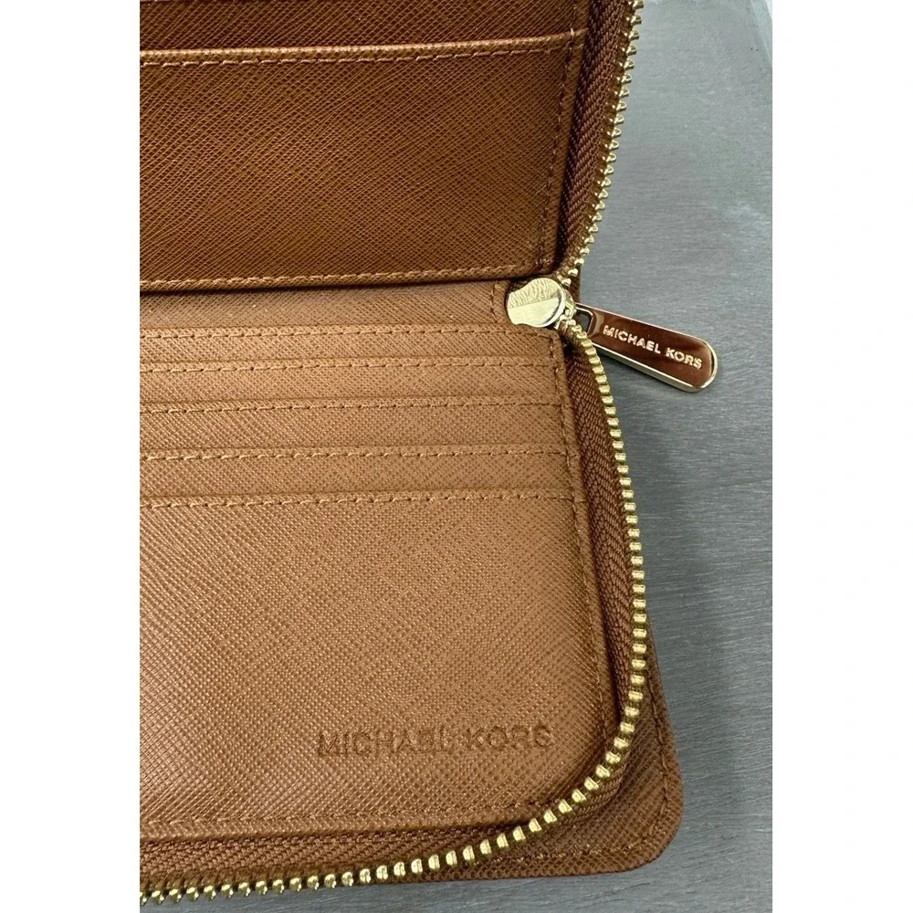 Michael Kors Hamilton Traveler  Zip Around Wallet  Brown Classic - Picture 5 of 10